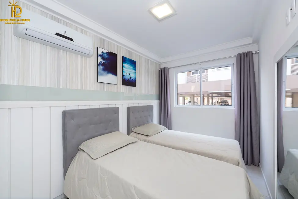 Foto 4 de Apartamento com 2 quartos à venda, 62m2 em Bombinhas - SC