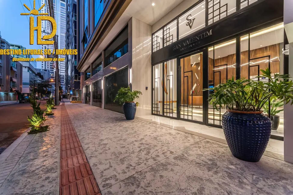 Apartamento com 3 quartos à venda, 130m2 em Centro, Balneario Camboriu - SC - imagem 2 Foto 2 de Apartamento com 3 quartos à venda, 130m2 em Centro, Balneario Camboriu - SC