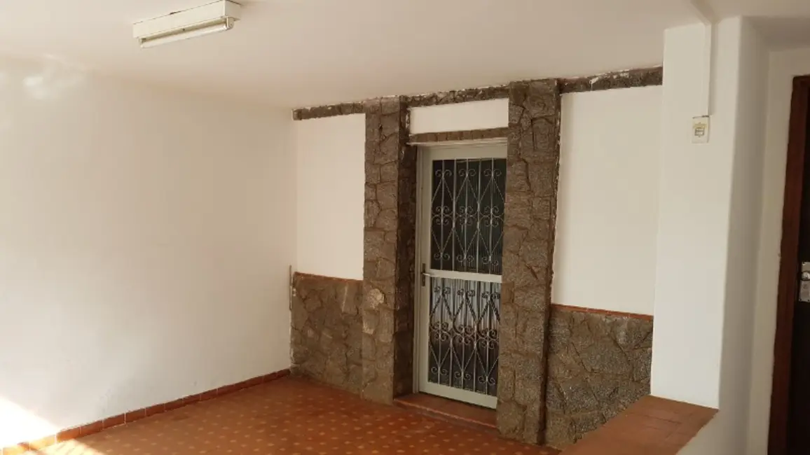 Foto 2 de Casa com 3 quartos para alugar, 110m2 em Centro, Campo Grande - MS