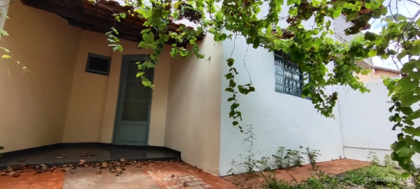 Casa com 2 quartos para alugar, 90m2 em Vila Planalto, Campo Grande - MS - imagem 2 Foto 2 de Casa com 2 quartos para alugar, 90m2 em Vila Planalto, Campo Grande - MS