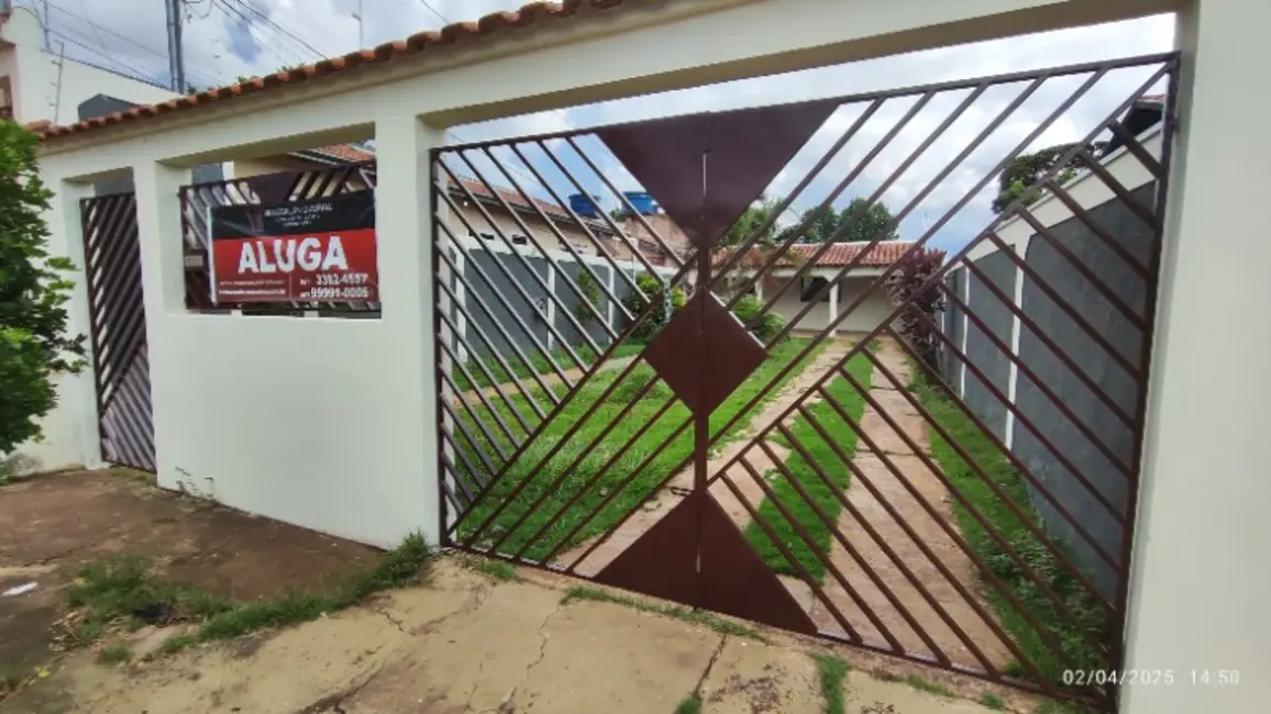 Foto 1 de Casa com 2 quartos para alugar, 110m2 em Monte Castelo, Campo Grande - MS