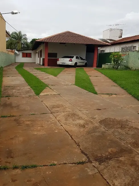 Foto 2 de Casa com 1 quarto para alugar, 70m2 em Campo Grande - MS