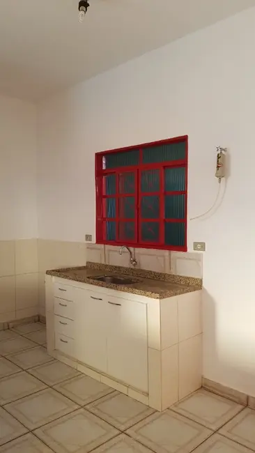 Foto 8 de Casa com 1 quarto para alugar, 70m2 em Campo Grande - MS