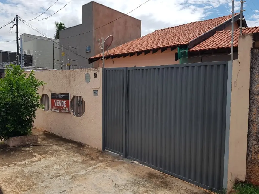 Foto 1 de Casa com 5 quartos à venda, 177m2 em Jardim Montevidéu, Campo Grande - MS