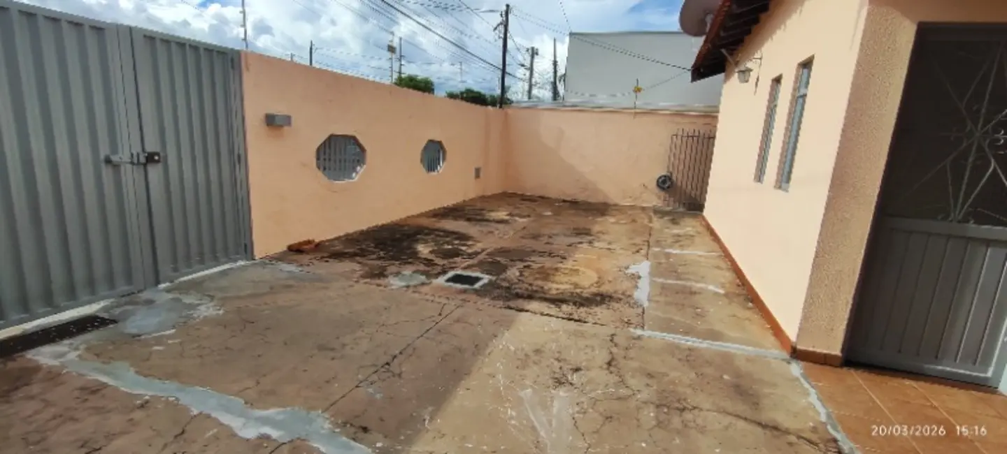 Foto 3 de Casa com 5 quartos à venda, 177m2 em Jardim Montevidéu, Campo Grande - MS