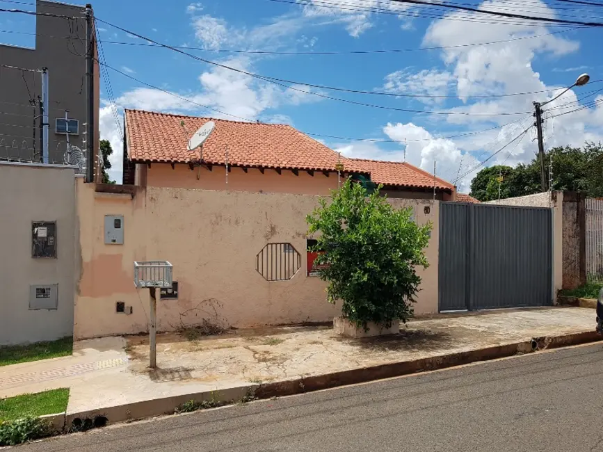 Foto 2 de Casa com 5 quartos à venda, 177m2 em Jardim Montevidéu, Campo Grande - MS