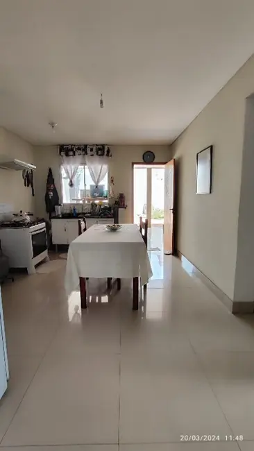 Casa com 3 quartos à venda, 200m2 em Residencial Oliveira III, Campo Grande - MS - imagem 7 Foto 7 de Casa com 3 quartos à venda, 200m2 em Residencial Oliveira III, Campo Grande - MS