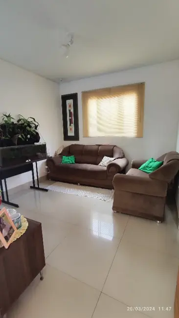 Casa com 3 quartos à venda, 200m2 em Residencial Oliveira III, Campo Grande - MS - imagem 5 Foto 5 de Casa com 3 quartos à venda, 200m2 em Residencial Oliveira III, Campo Grande - MS