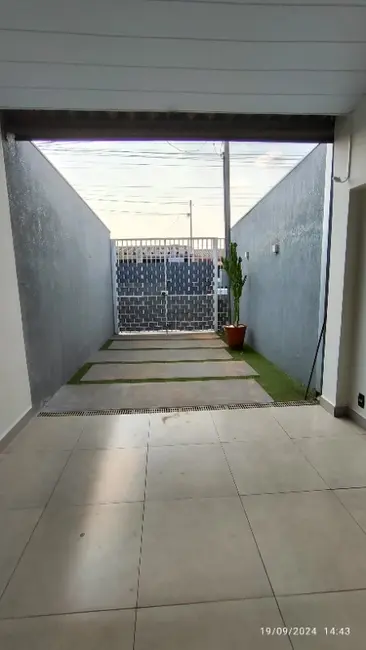 Foto 3 de Casa com 3 quartos para alugar, 100m2 em Coophatrabalho, Campo Grande - MS