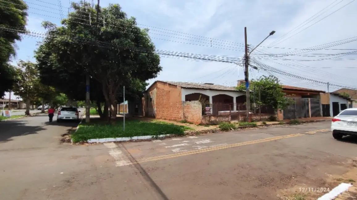 Foto 1 de Casa com 3 quartos à venda, 200m2 em Coophatrabalho, Campo Grande - MS