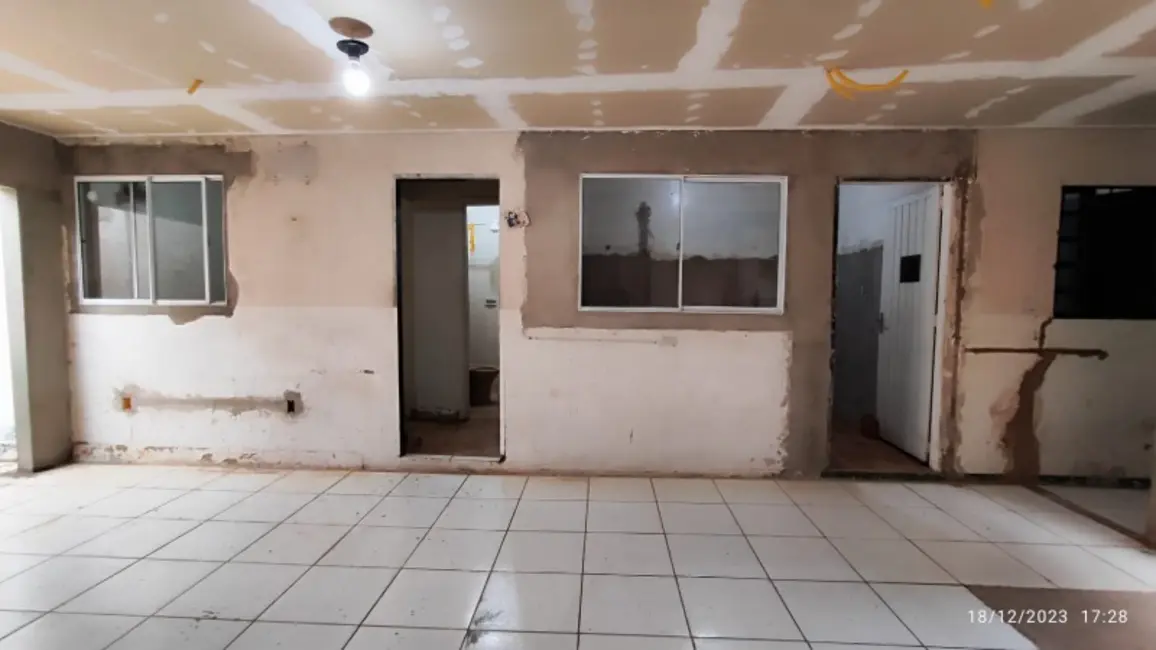 Foto 2 de Sala Comercial com 3 quartos para alugar, 80m2 em Centro, Campo Grande - MS