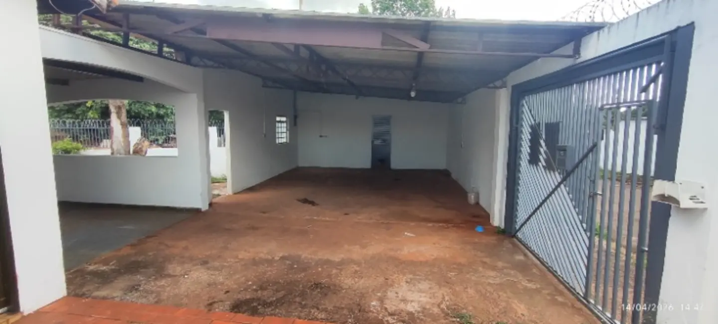 Foto 4 de Casa com 3 quartos para alugar, 180m2 em Núcleo Habitacional Universitárias, Campo Grande - MS