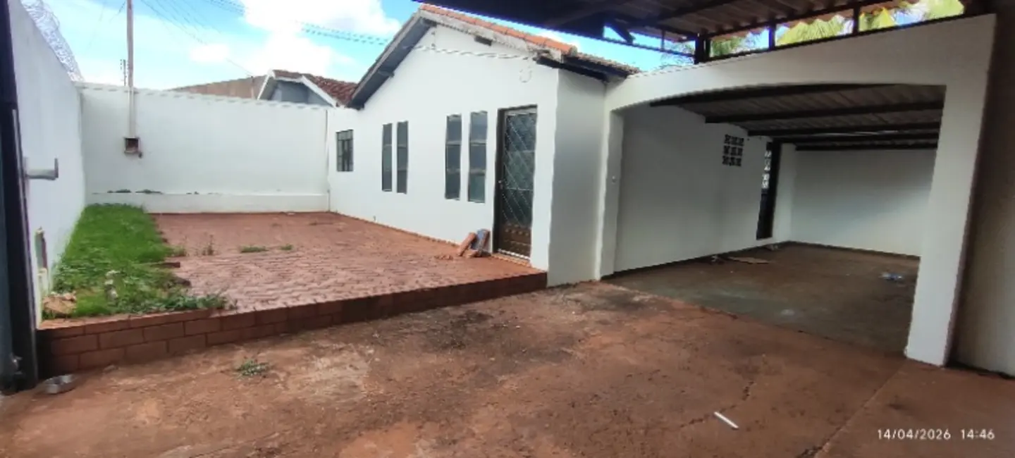 Foto 3 de Casa com 3 quartos para alugar, 180m2 em Núcleo Habitacional Universitárias, Campo Grande - MS