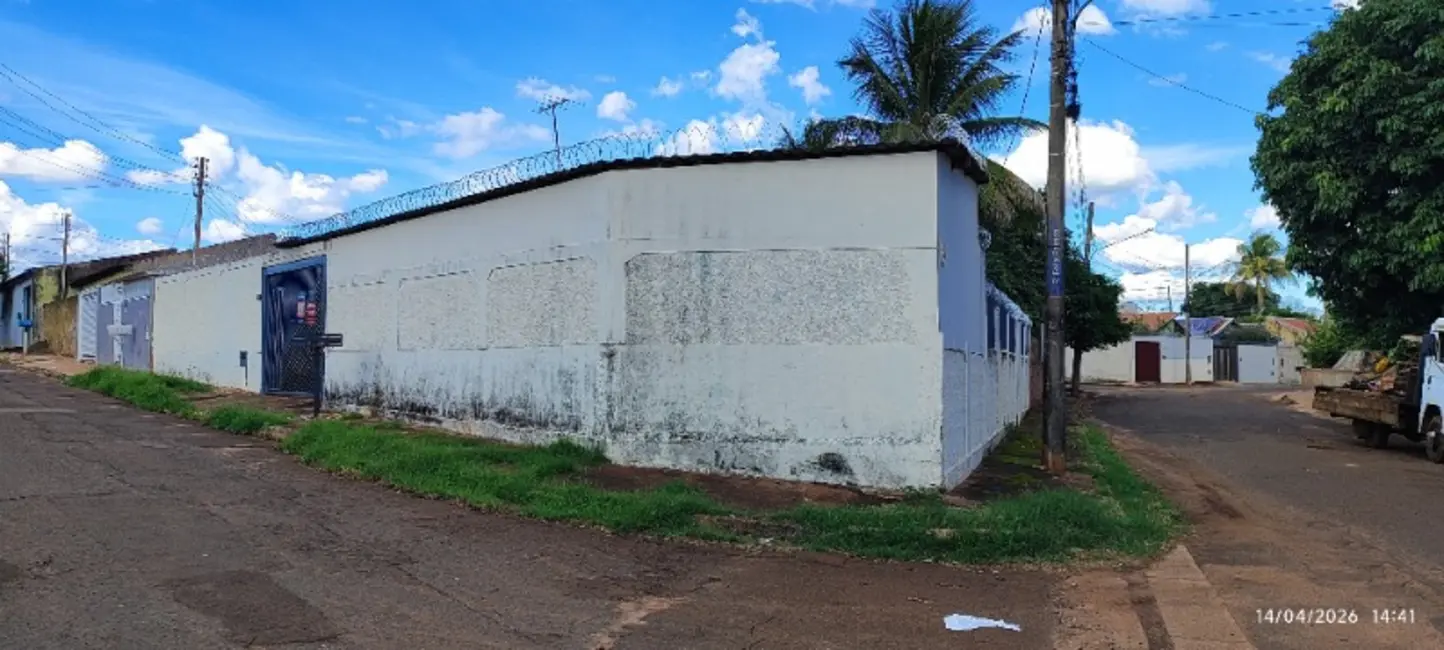 Foto 1 de Casa com 3 quartos para alugar, 180m2 em Núcleo Habitacional Universitárias, Campo Grande - MS