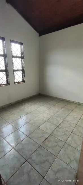 Foto 7 de Casa com 3 quartos para alugar, 180m2 em Núcleo Habitacional Universitárias, Campo Grande - MS