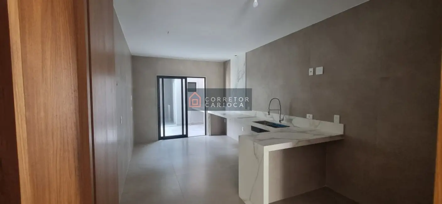 Casa com 4 quartos à venda, 490m2 em Barra da Tijuca, Rio De Janeiro - RJ - imagem 4 Foto 4 de Casa com 4 quartos à venda, 490m2 em Barra da Tijuca, Rio De Janeiro - RJ