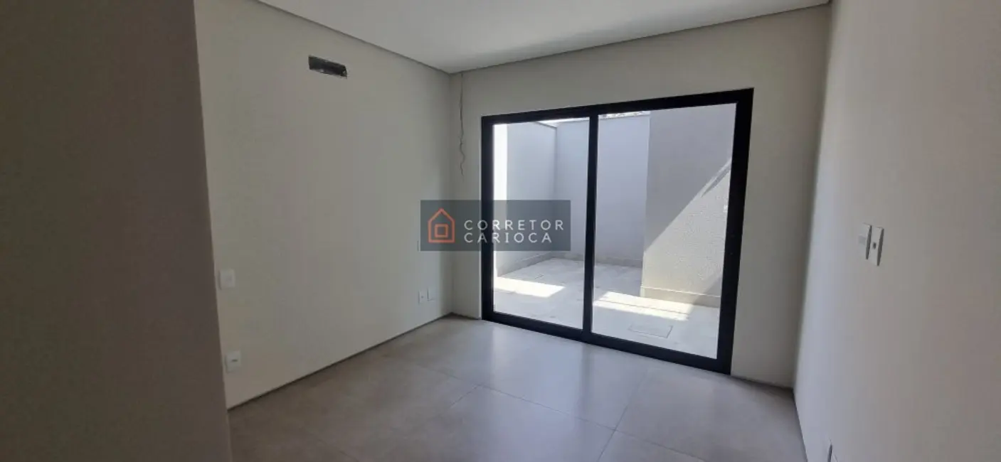 Casa com 4 quartos à venda, 490m2 em Barra da Tijuca, Rio De Janeiro - RJ - imagem 7 Foto 7 de Casa com 4 quartos à venda, 490m2 em Barra da Tijuca, Rio De Janeiro - RJ