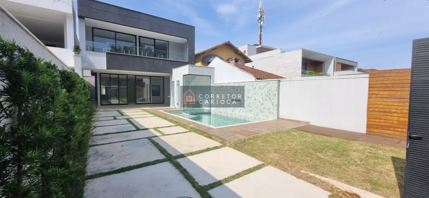 Casa com 4 quartos à venda, 350m2 em Barra da Tijuca, Rio De Janeiro - RJ - imagem 4 Foto 4 de Casa com 4 quartos à venda, 350m2 em Barra da Tijuca, Rio De Janeiro - RJ