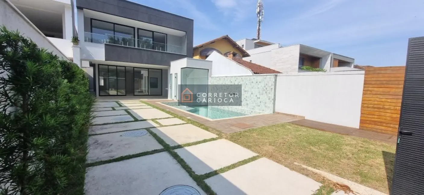 Casa com 4 quartos à venda, 350m2 em Barra da Tijuca, Rio De Janeiro - RJ - imagem 3 Foto 3 de Casa com 4 quartos à venda, 350m2 em Barra da Tijuca, Rio De Janeiro - RJ