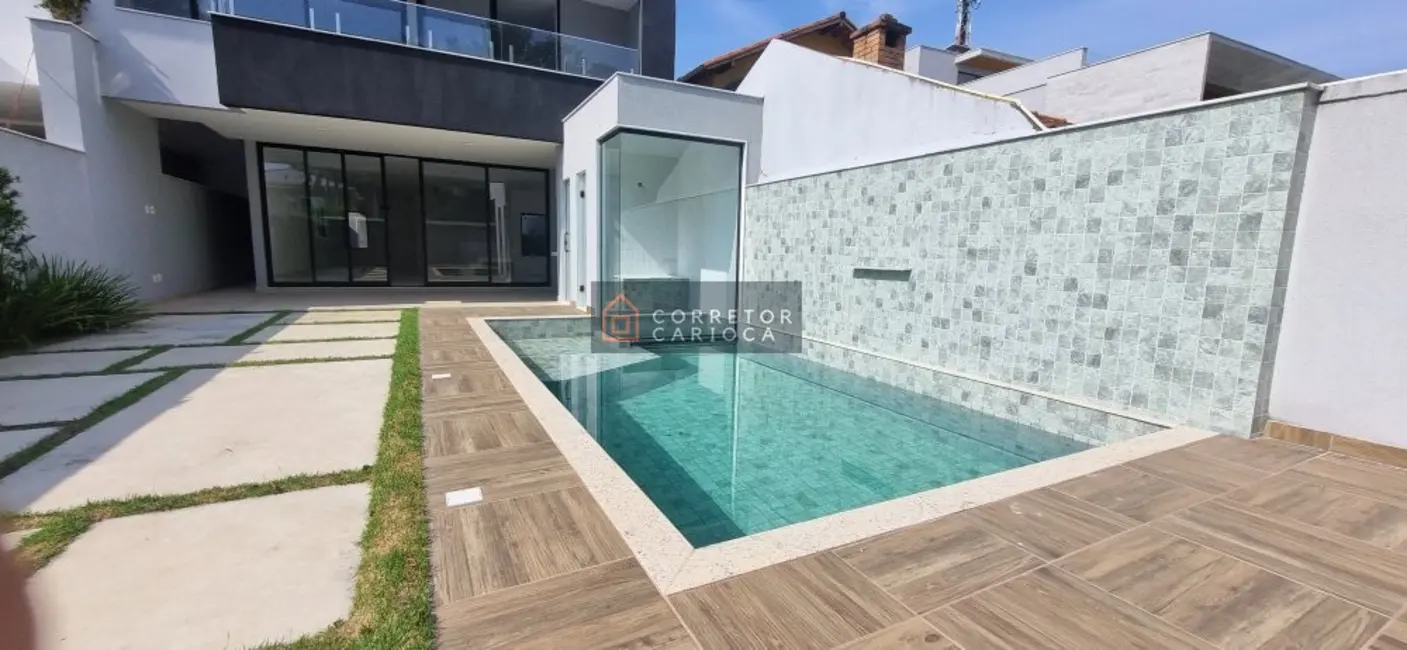 Foto 1 de Casa com 4 quartos à venda, 350m2 em Barra da Tijuca, Rio De Janeiro - RJ