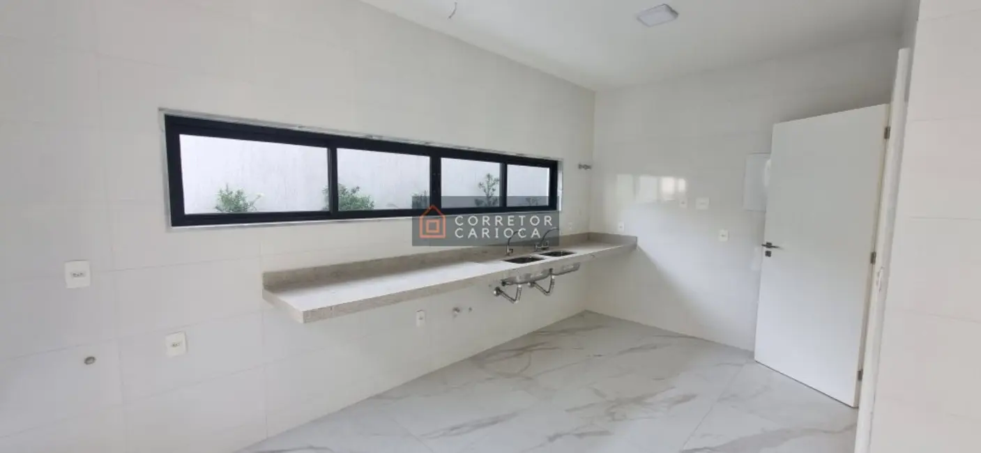 Casa com 4 quartos à venda, 350m2 em Barra da Tijuca, Rio De Janeiro - RJ - imagem 9 Foto 9 de Casa com 4 quartos à venda, 350m2 em Barra da Tijuca, Rio De Janeiro - RJ