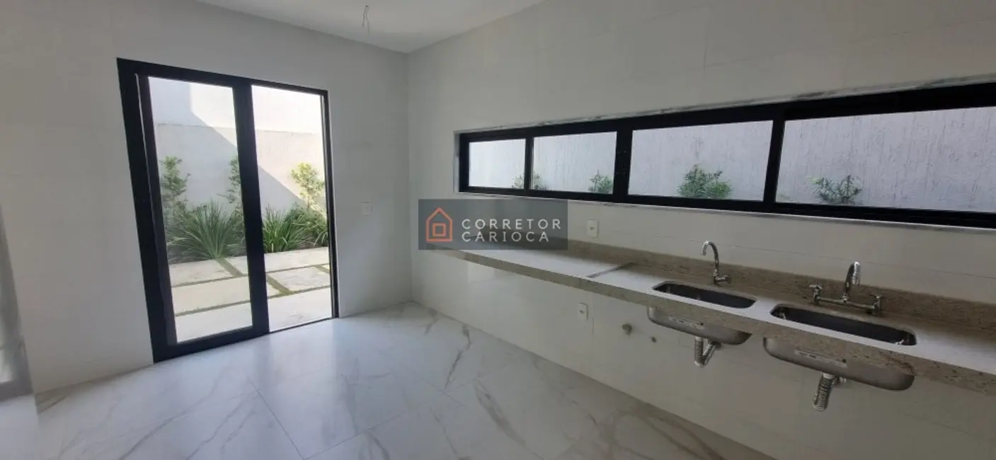 Casa com 4 quartos à venda, 350m2 em Barra da Tijuca, Rio De Janeiro - RJ - imagem 8 Foto 8 de Casa com 4 quartos à venda, 350m2 em Barra da Tijuca, Rio De Janeiro - RJ