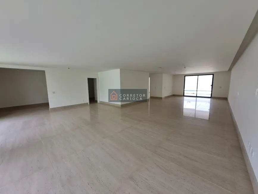 Casa com 5 quartos à venda, 2000m2 em Barra da Tijuca, Rio De Janeiro - RJ - imagem 5 Foto 5 de Casa com 5 quartos à venda, 2000m2 em Barra da Tijuca, Rio De Janeiro - RJ