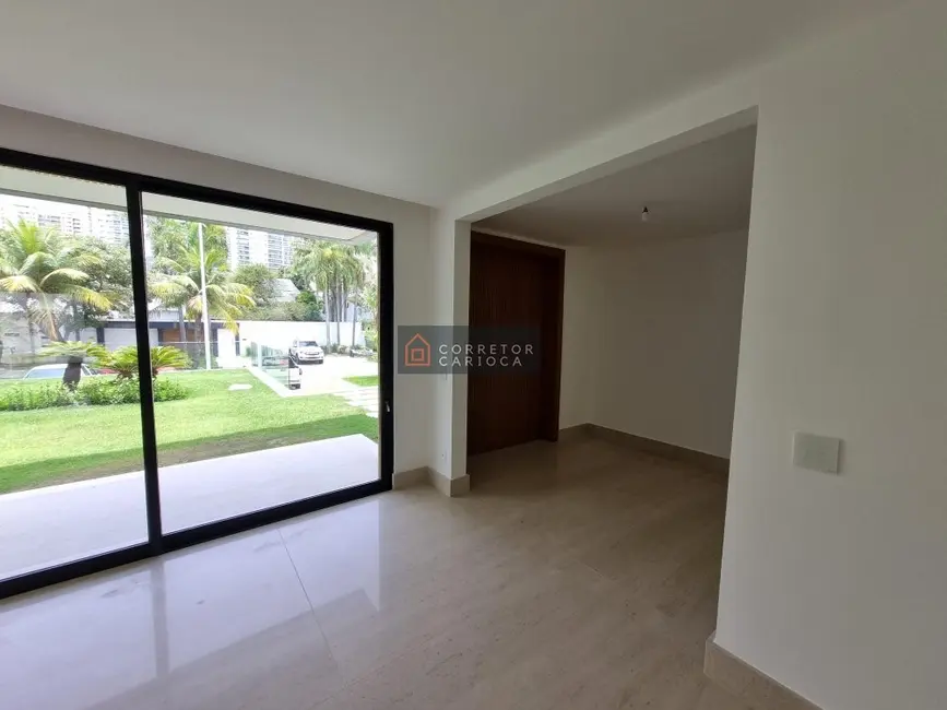 Casa com 5 quartos à venda, 2000m2 em Barra da Tijuca, Rio De Janeiro - RJ - imagem 7 Foto 7 de Casa com 5 quartos à venda, 2000m2 em Barra da Tijuca, Rio De Janeiro - RJ