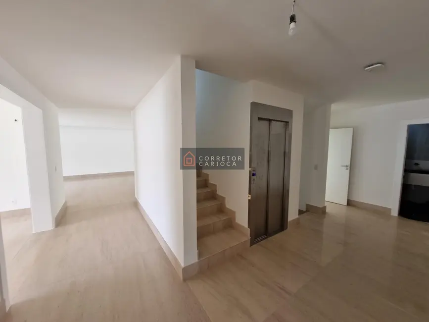 Casa com 5 quartos à venda, 2000m2 em Barra da Tijuca, Rio De Janeiro - RJ - imagem 9 Foto 9 de Casa com 5 quartos à venda, 2000m2 em Barra da Tijuca, Rio De Janeiro - RJ