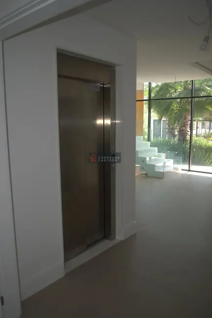Casa com 5 quartos à venda, 850m2 em Barra da Tijuca, Rio De Janeiro - RJ - imagem 9 Foto 9 de Casa com 5 quartos à venda, 850m2 em Barra da Tijuca, Rio De Janeiro - RJ