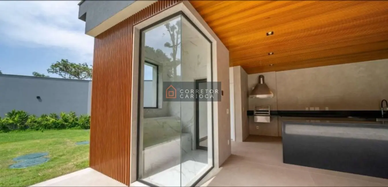 Casa com 5 quartos à venda, 1280m2 em Barra da Tijuca, Rio De Janeiro - RJ - imagem 9 Foto 9 de Casa com 5 quartos à venda, 1280m2 em Barra da Tijuca, Rio De Janeiro - RJ