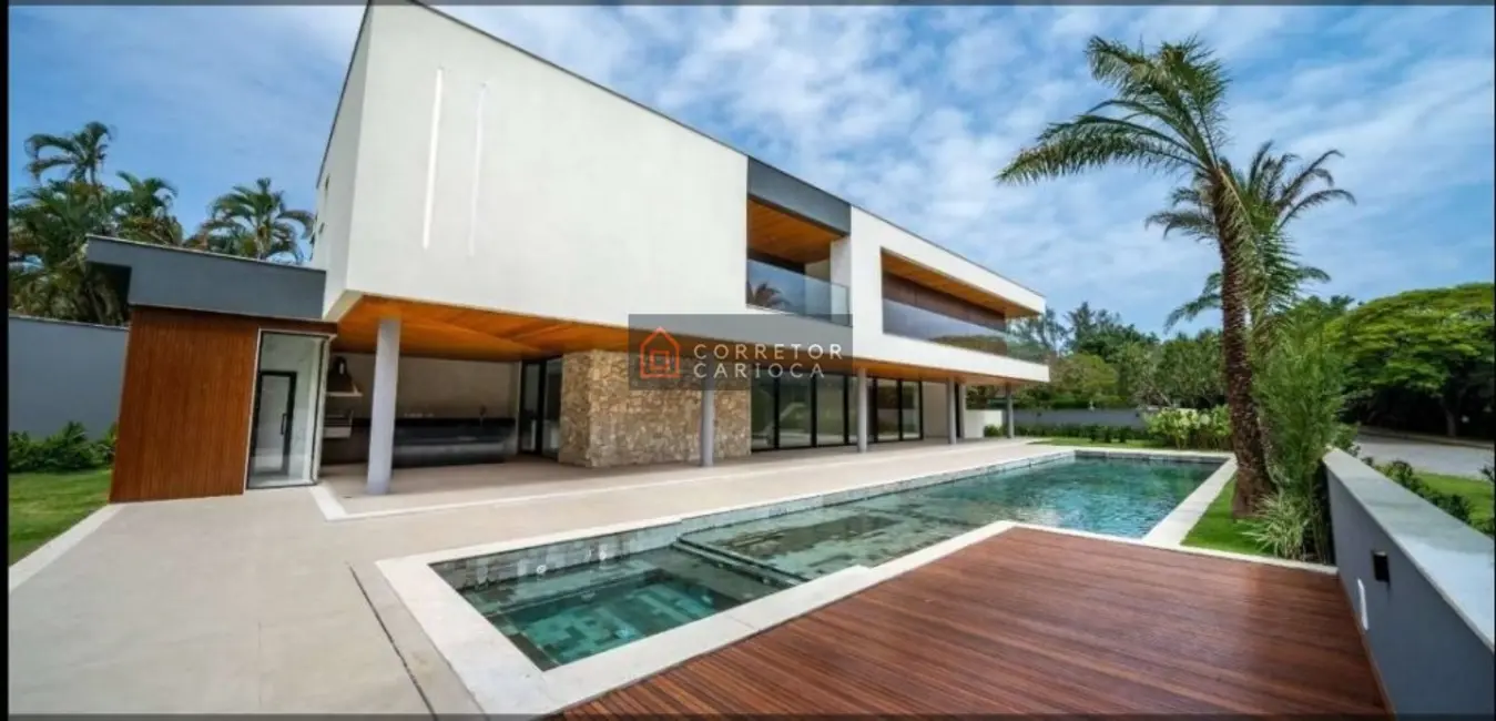 Casa com 5 quartos à venda, 1280m2 em Barra da Tijuca, Rio De Janeiro - RJ - imagem 6 Foto 6 de Casa com 5 quartos à venda, 1280m2 em Barra da Tijuca, Rio De Janeiro - RJ