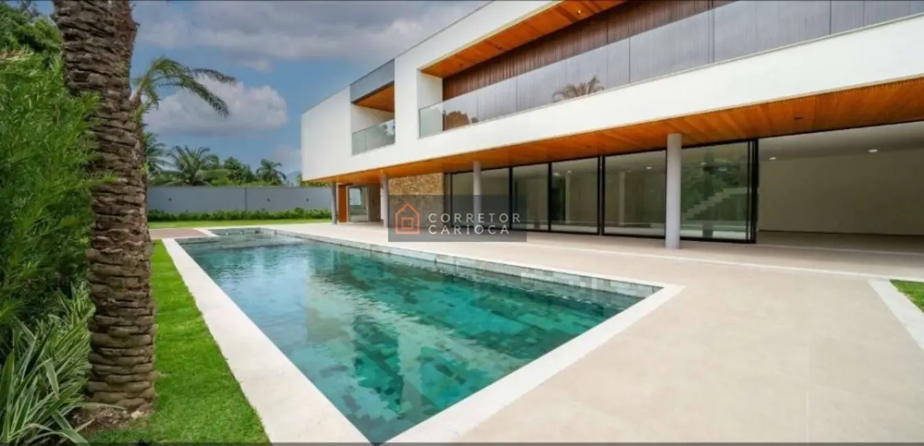 Casa com 5 quartos à venda, 1280m2 em Barra da Tijuca, Rio De Janeiro - RJ - imagem 4 Foto 4 de Casa com 5 quartos à venda, 1280m2 em Barra da Tijuca, Rio De Janeiro - RJ