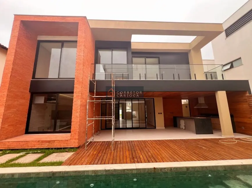 Casa com 5 quartos à venda, 420m2 em Barra da Tijuca, Rio De Janeiro - RJ - imagem 3 Foto 3 de Casa com 5 quartos à venda, 420m2 em Barra da Tijuca, Rio De Janeiro - RJ
