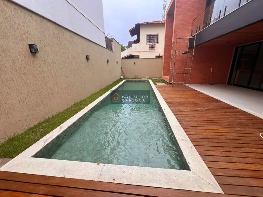 Casa com 5 quartos à venda, 420m2 em Barra da Tijuca, Rio De Janeiro - RJ - imagem 5 Foto 5 de Casa com 5 quartos à venda, 420m2 em Barra da Tijuca, Rio De Janeiro - RJ
