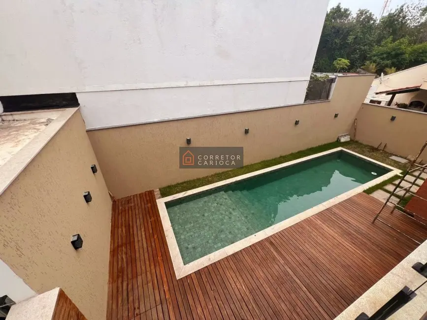 Casa com 5 quartos à venda, 420m2 em Barra da Tijuca, Rio De Janeiro - RJ - imagem 6 Foto 6 de Casa com 5 quartos à venda, 420m2 em Barra da Tijuca, Rio De Janeiro - RJ