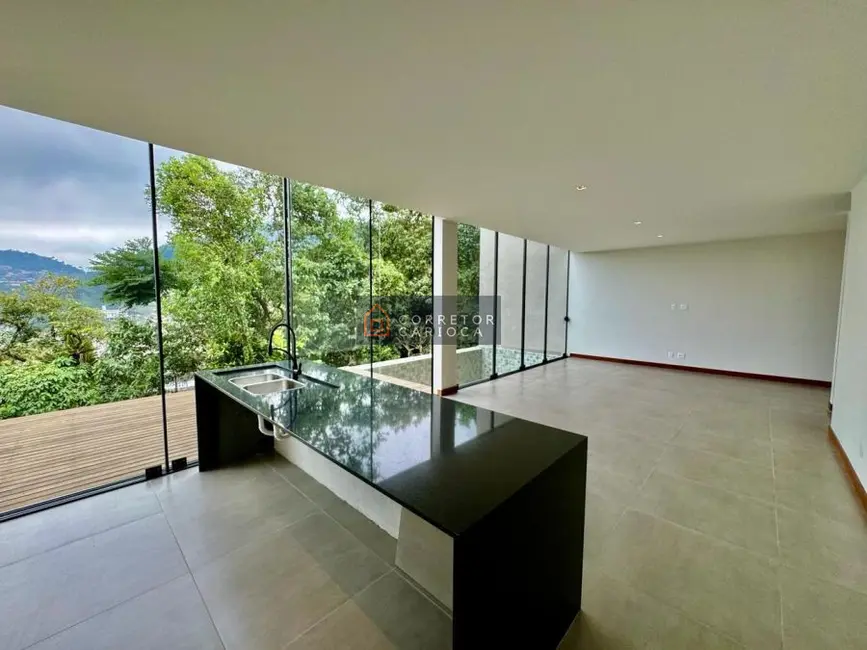 Foto 5 de Casa com 3 quartos à venda, 500m2 em Quitandinha, Petropolis - RJ