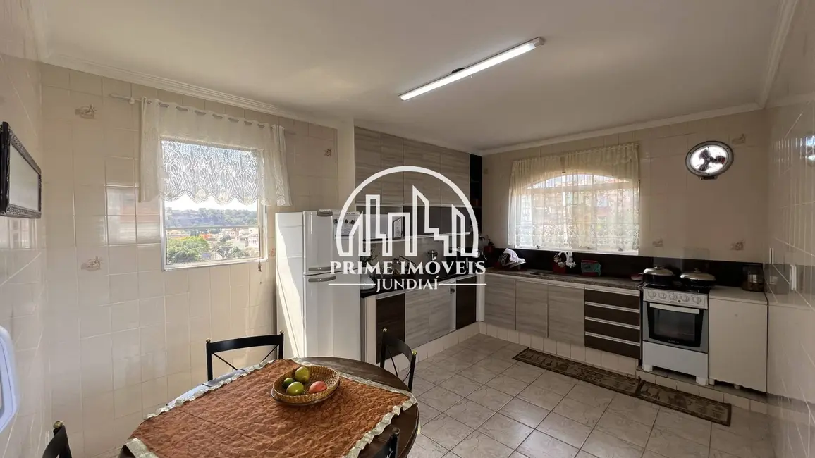 Casa com 3 quartos à venda, 222m2 em Jardim Pacaembu, Jundiai - SP - imagem 5 Foto 5 de Casa com 3 quartos à venda, 222m2 em Jardim Pacaembu, Jundiai - SP