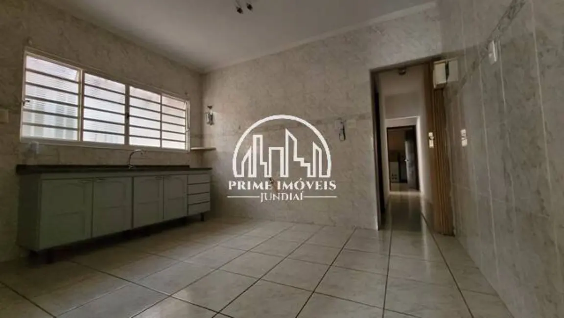 Foto 2 de Casa com 3 quartos à venda, 131m2 em Parque do Colégio, Jundiai - SP