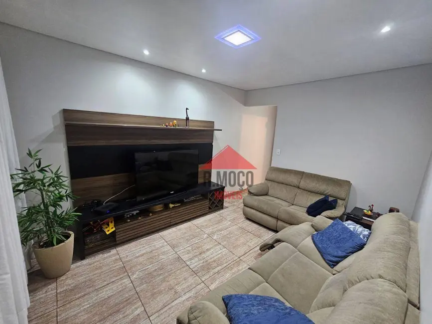 Sobrado com 4 quartos à venda, 150m2 em Vila Guilhermina, São Paulo - SP - imagem 4 Foto 4 de Sobrado com 4 quartos à venda, 150m2 em Vila Guilhermina, São Paulo - SP