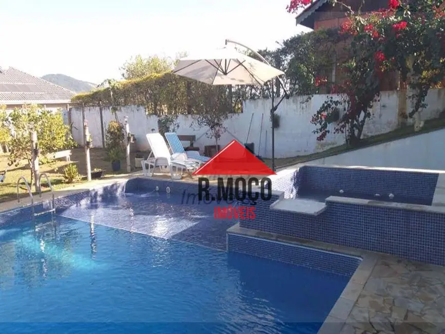 Foto 2 de Chácara com 5 quartos à venda, 750m2 em Piracaia - SP