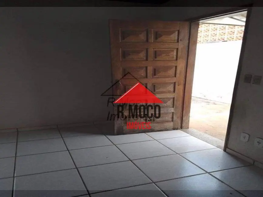Foto 2 de Casa com 2 quartos à venda, 250m2 em Centro, Sao Manuel - SP