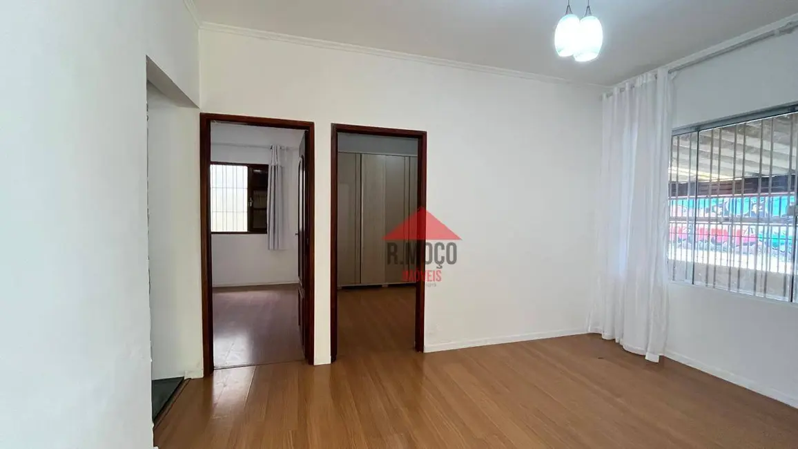 Foto 9 de Casa com 3 quartos à venda e para alugar, 300m2 em Jardim Triana, São Paulo - SP