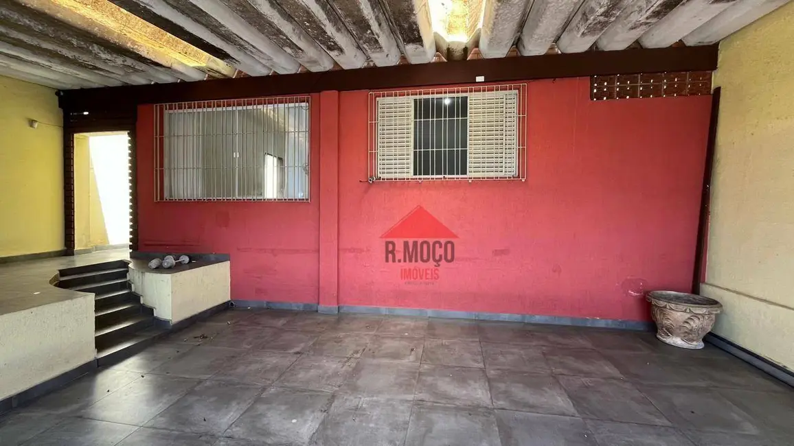 Foto 2 de Casa com 3 quartos à venda e para alugar, 300m2 em Jardim Triana, São Paulo - SP