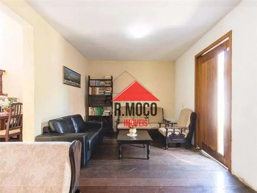 Sobrado com 4 quartos à venda, 300m2 em Jardim Triana, São Paulo - SP - imagem 5 Foto 5 de Sobrado com 4 quartos à venda, 300m2 em Jardim Triana, São Paulo - SP