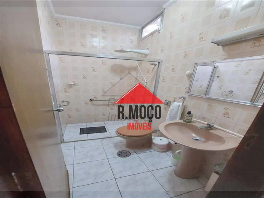 Casa com 4 quartos à venda, 250m2 em Vila Amália (Zona Leste), São Paulo - SP - imagem 9 Foto 9 de Casa com 4 quartos à venda, 250m2 em Vila Amália (Zona Leste), São Paulo - SP