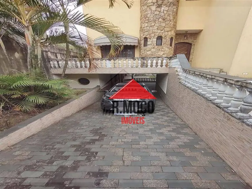 Sobrado com 3 quartos à venda, 277m2 em Jardim Triana, São Paulo - SP - imagem 2 Foto 2 de Sobrado com 3 quartos à venda, 277m2 em Jardim Triana, São Paulo - SP