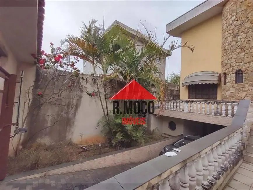 Sobrado com 3 quartos à venda, 277m2 em Jardim Triana, São Paulo - SP - imagem 1 Foto 1 de Sobrado com 3 quartos à venda, 277m2 em Jardim Triana, São Paulo - SP