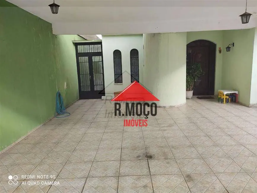 Sobrado com 3 quartos à venda, 300m2 em Jardim Triana, São Paulo - SP - imagem 3 Foto 3 de Sobrado com 3 quartos à venda, 300m2 em Jardim Triana, São Paulo - SP