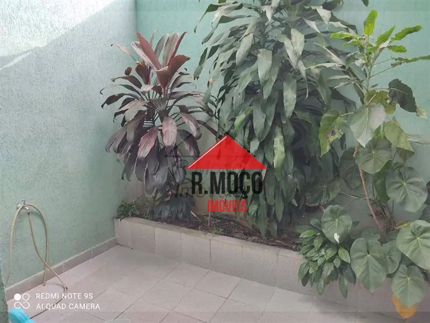 Sobrado com 3 quartos à venda, 300m2 em Jardim Triana, São Paulo - SP - imagem 8 Foto 8 de Sobrado com 3 quartos à venda, 300m2 em Jardim Triana, São Paulo - SP